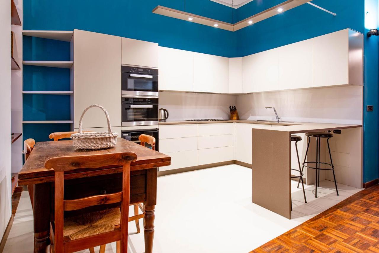 In Centro, 5 Posti Letto: Ca' Cybeles Apartment Turin Luaran gambar